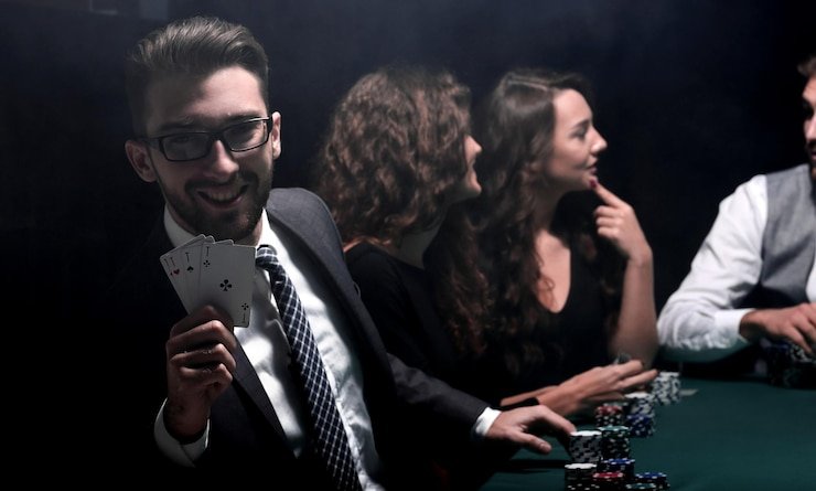 Meja BandarQ live dealer di pokermaya dengan dealer profesional